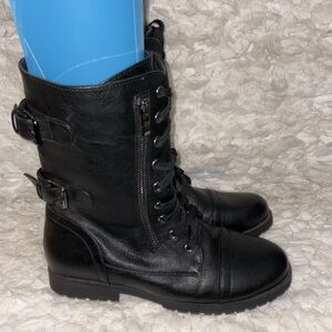Dream Pairs women’s size 9.5 moto/combat Boot